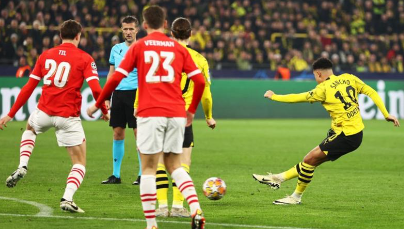 Jadon Sancho daje Borussii Dortmund awans do ćwierćfinału Ligi Mistrzów